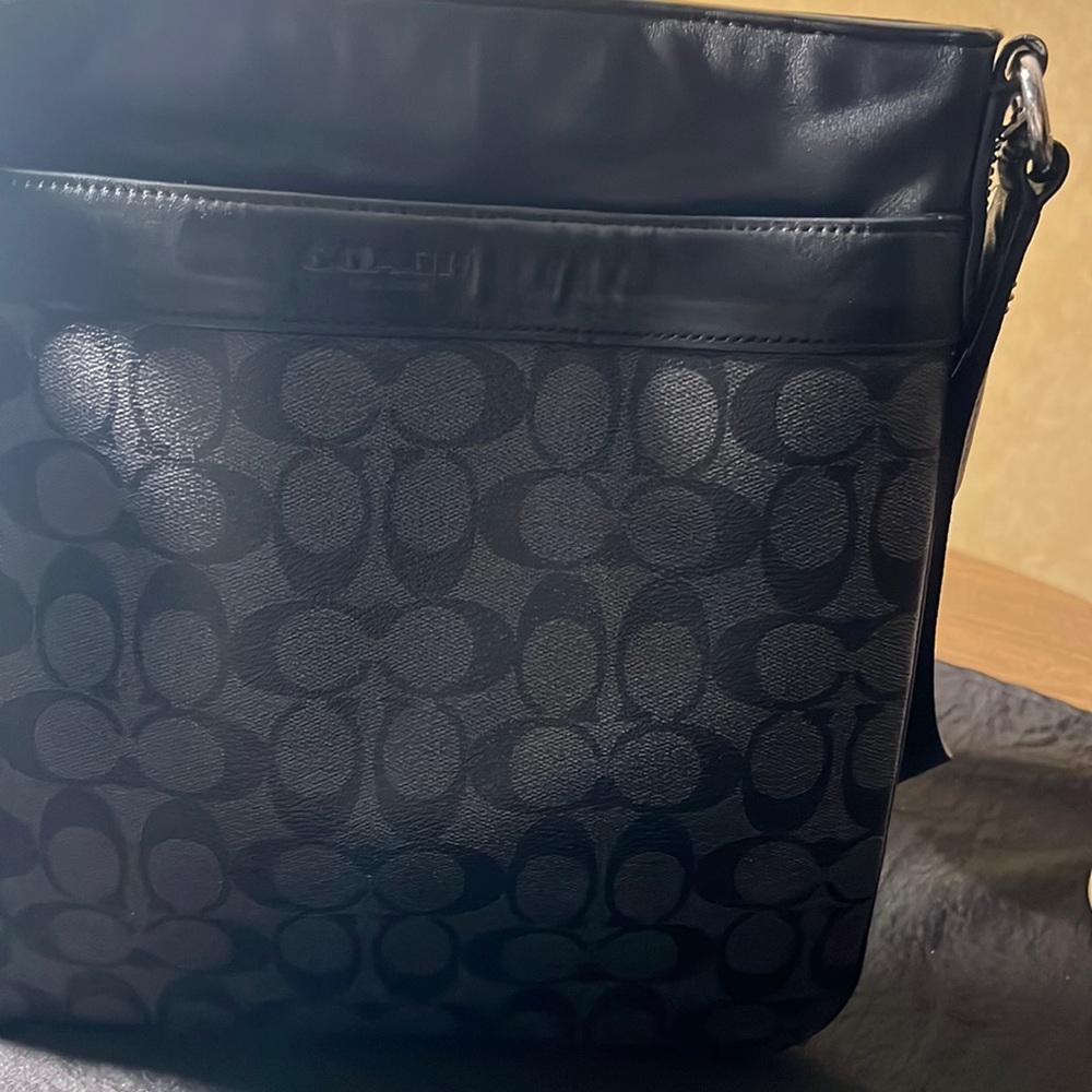 Crossbody Mens/Women’s Coach